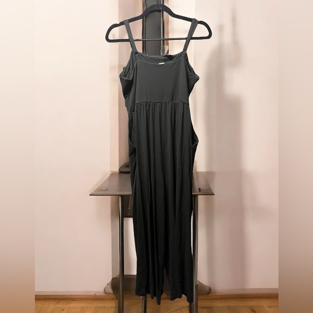 Old Navy Women’s M Black Stretchy Sleeveless Jumpsuit